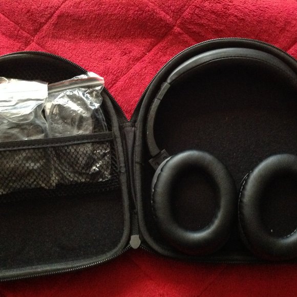 Photive BTH3 Wireless Bluetooth Headphones with Built-in Mic - Picture 2 of 7